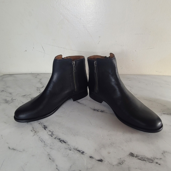 Frye Carly Double Zip Black Bootie 6.5 New With Box - Picture 4 of 7